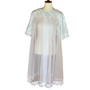 Vintage Shadowline sheer peignoir / robe Size Medium